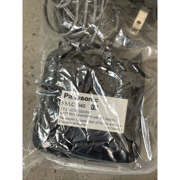 Panasonic KX-TGE633 DECT 6.0 Expandable Cordless Phone with Digital Answering - Picture 13 of 16